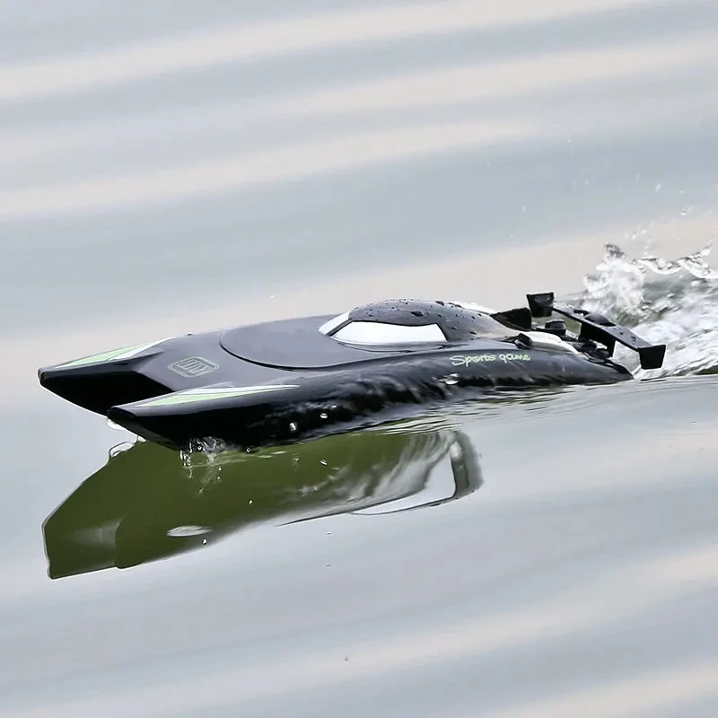 805 RC High-Speed Racing Boat - 2.4G Waterproof Speedboat - Image 2