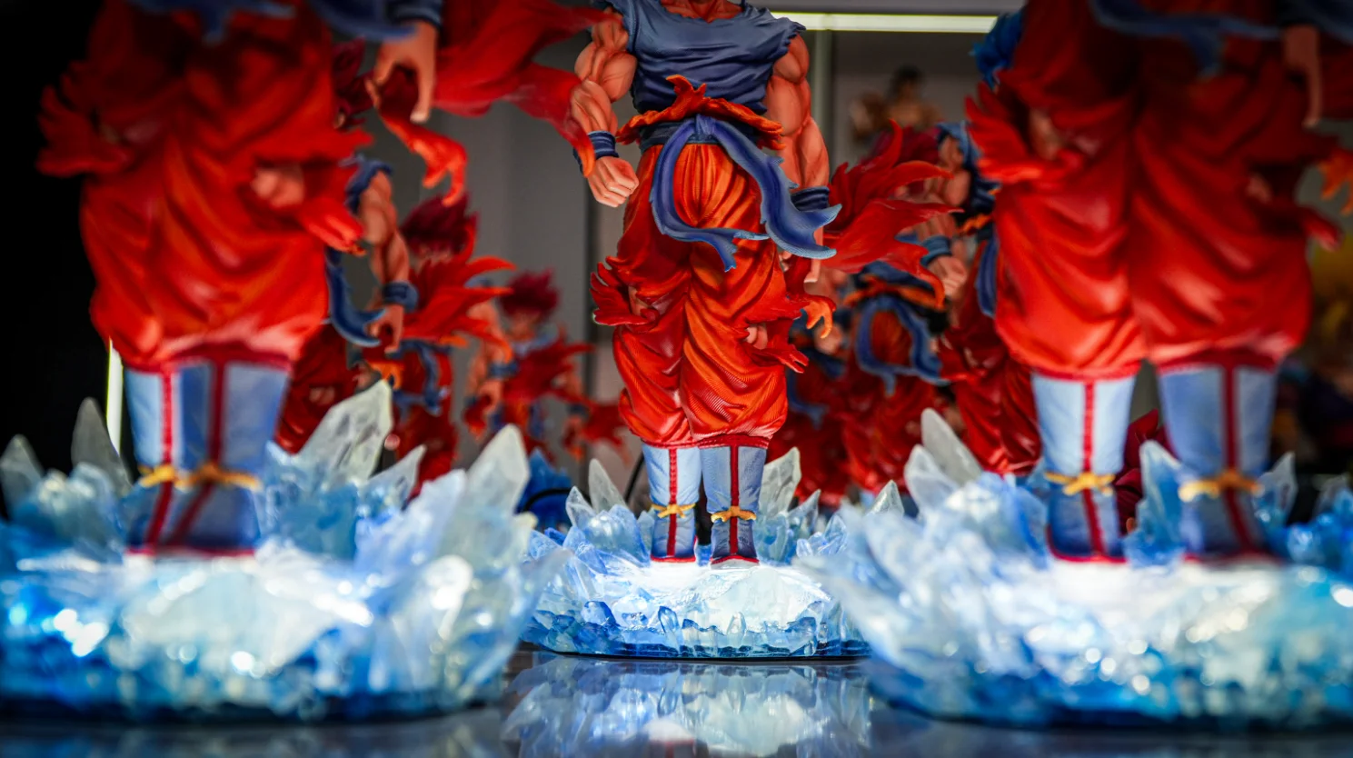 Dragon Ball Super Saiyan Blue Goku -33CM Double Headed Carving Luminous Statue Model Handmade - Image 4