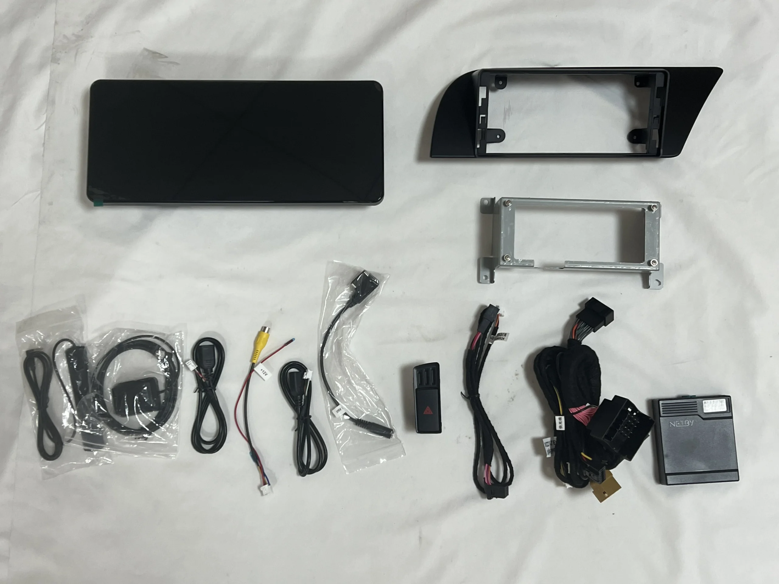 12.3 Inch Android Vertical Style Radio for Audi A4L A5 HUD - Image 7