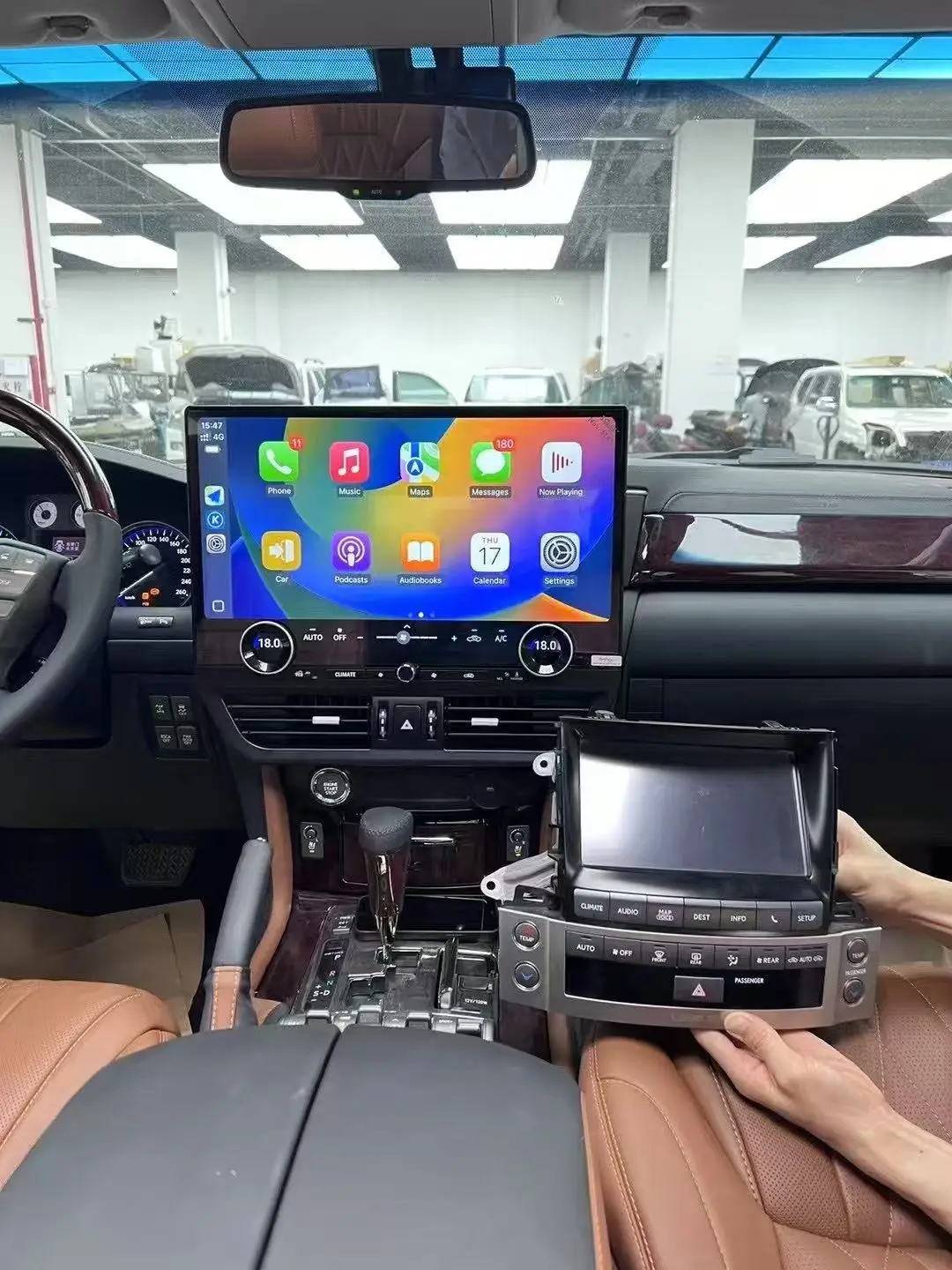 19.8 Inch Android Vertical Style Radio for 2007-2013 Lexus LX570 - Image 5